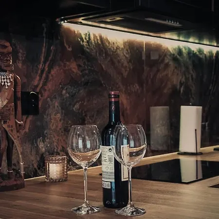 U Tommiego W Gdyni Apartman *